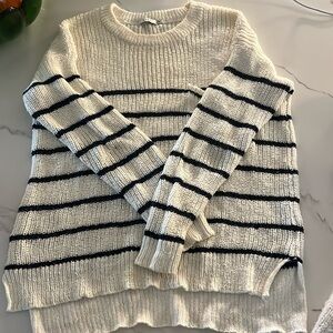 Lush white/navy striped sweater